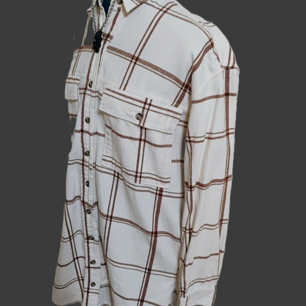 Universal Thread White With Brown Stripes Woman's… - image 2